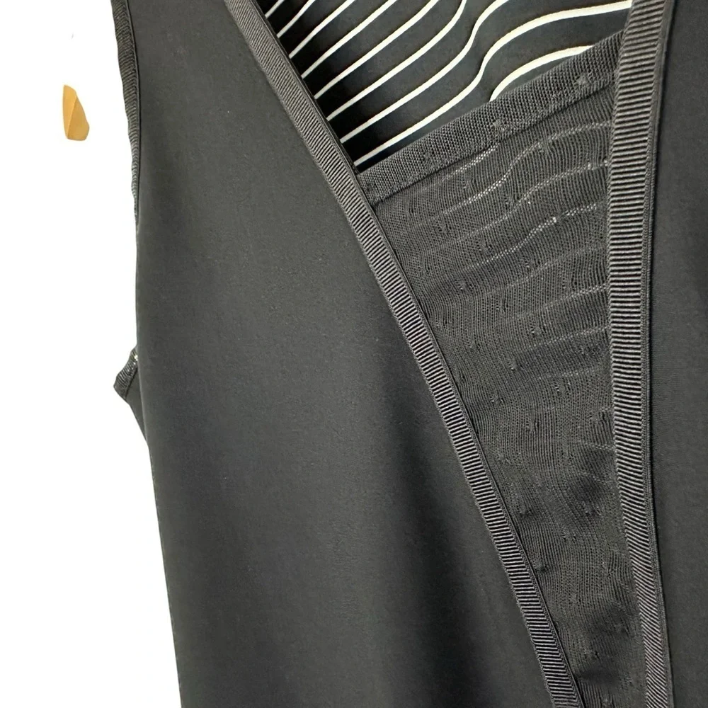 Lululemon Womens Both Ways Dress Size Stripe Black Reversible 6? Sleeveless - Picture 8 of 13